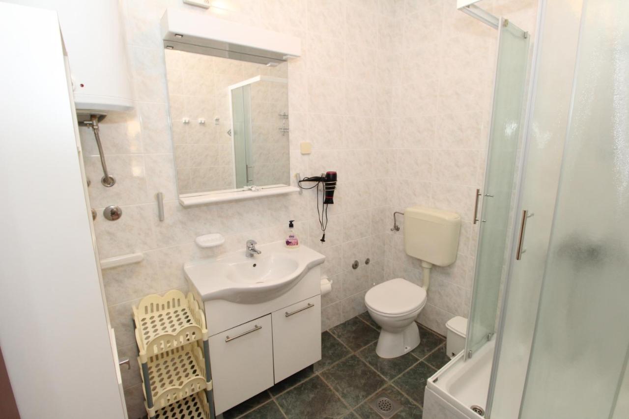 Apartments And Rooms With Parking Space Mandre, Pag - 6309 Kolan Ngoại thất bức ảnh